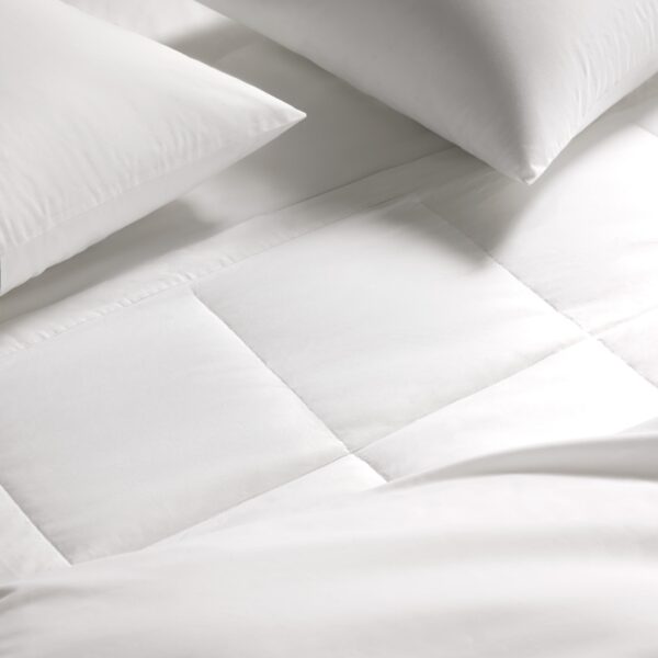 Featherweight Down Alternative Bed Blanket - Image 6
